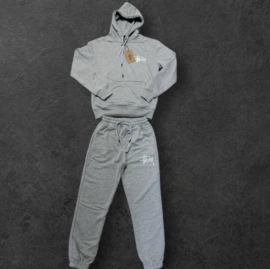 Stüssy tracksuit