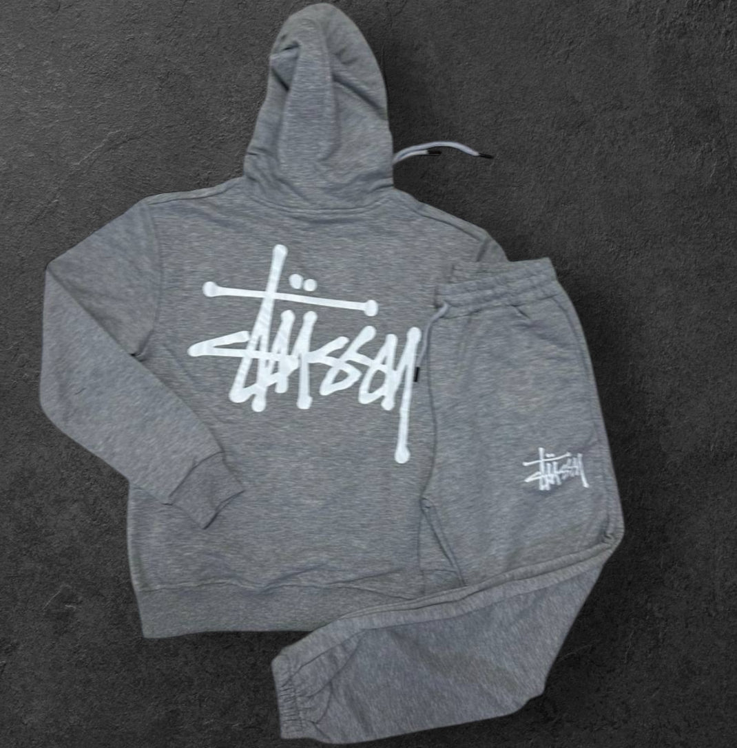 Stüssy tracksuit