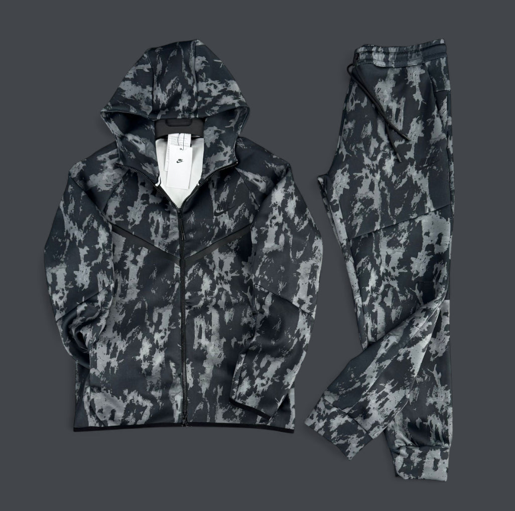Nike Tech Fleece Camo