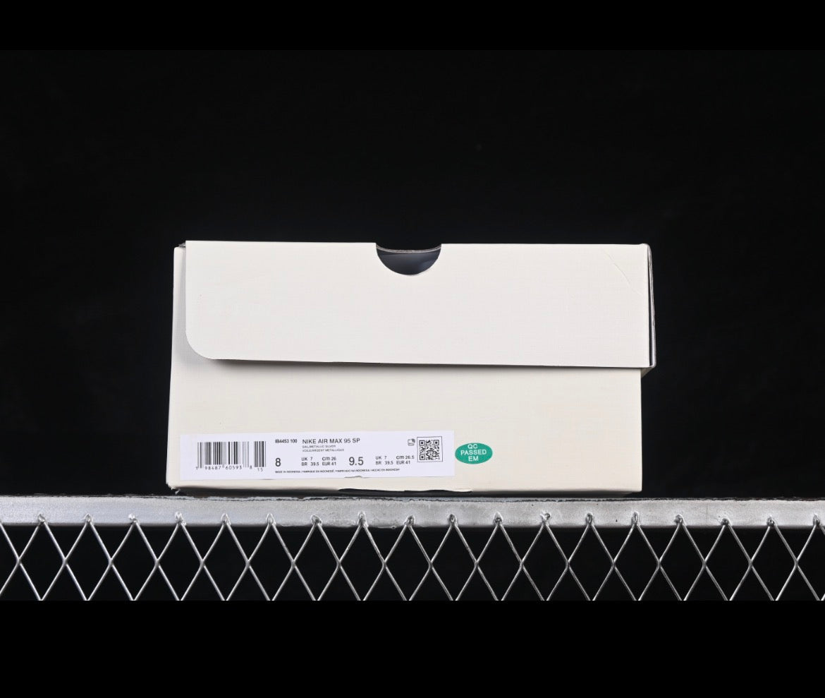Nike Air Max  95 / Undefeated IB4453-100