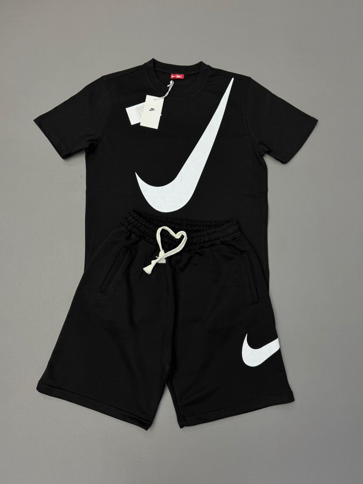 Nike Swoosh  set