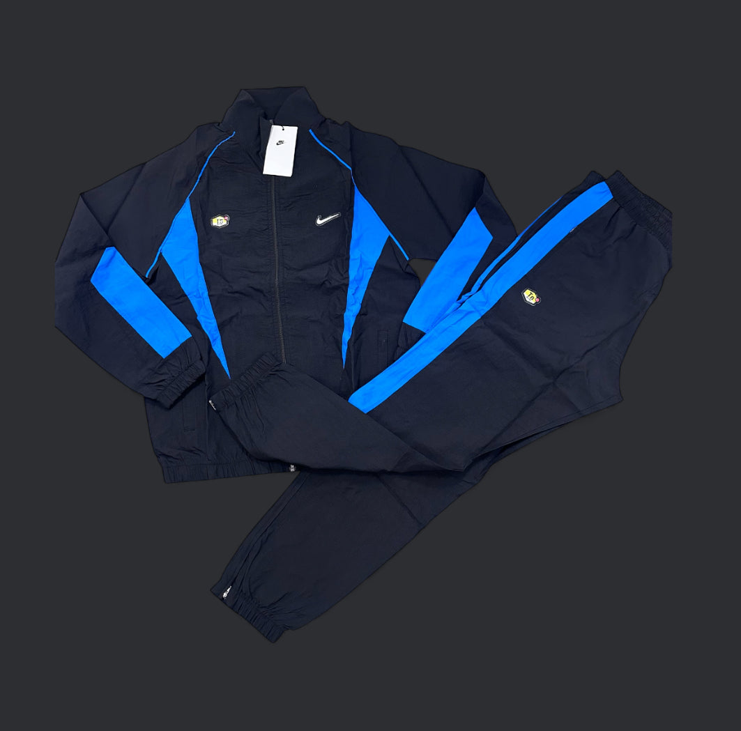 Nike TN шушлеков екип