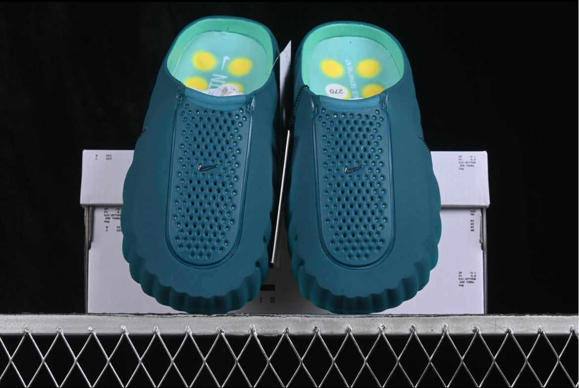 Nike Mind 001 Mint green