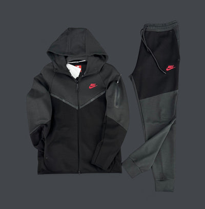Nike Tech FLEECE